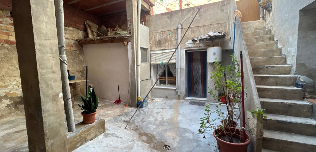 Sale - House -
Benejúzar