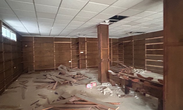 Venta - Commercial (6) -
Jacarilla