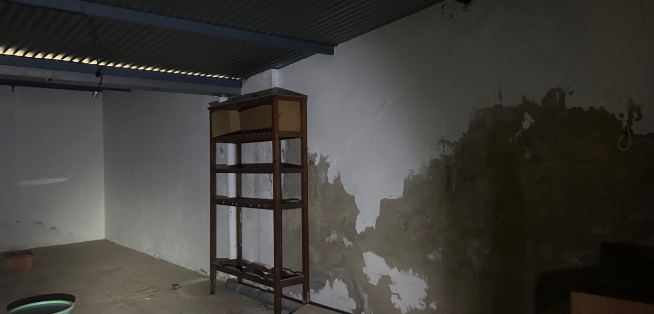 Venta - Commercial (6) -
Jacarilla