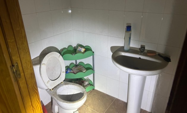 Venta - Commercial (6) -
Jacarilla