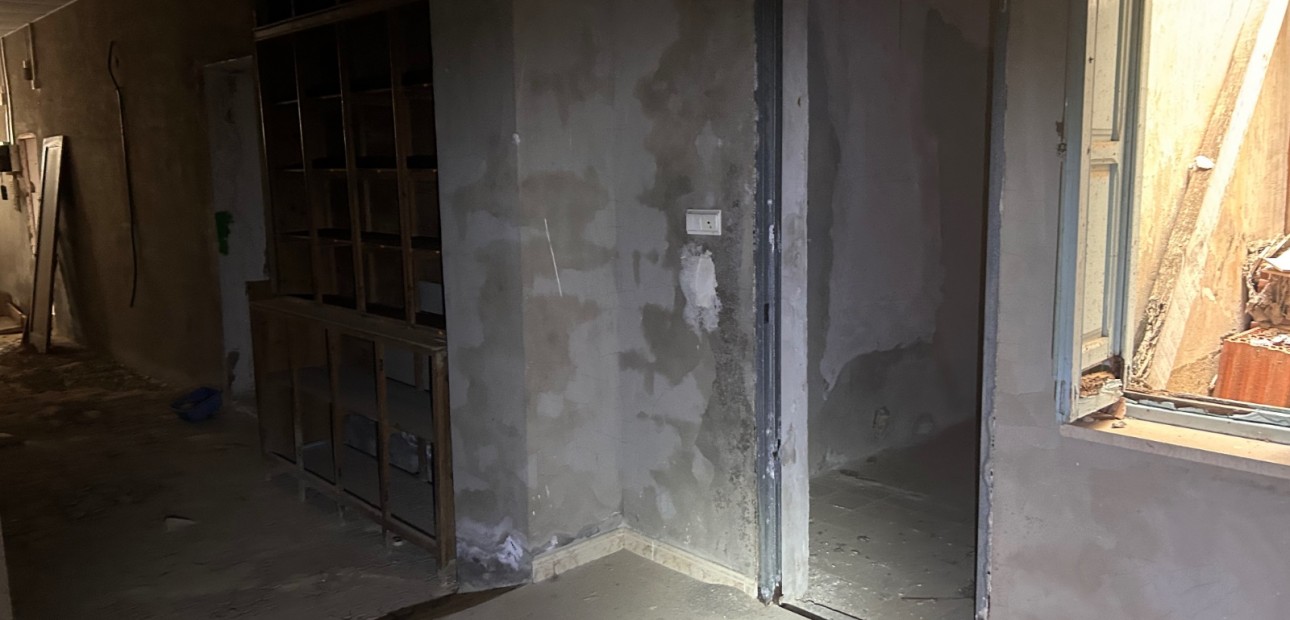 Venta - Commercial (6) -
Jacarilla