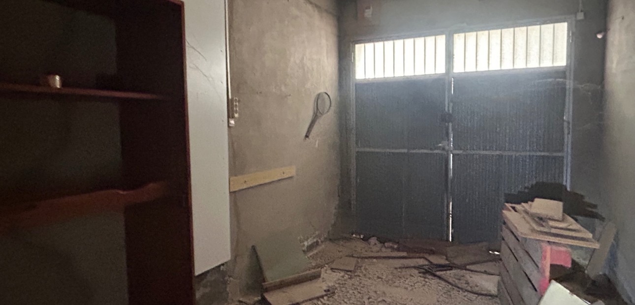 Venta - Commercial (6) -
Jacarilla