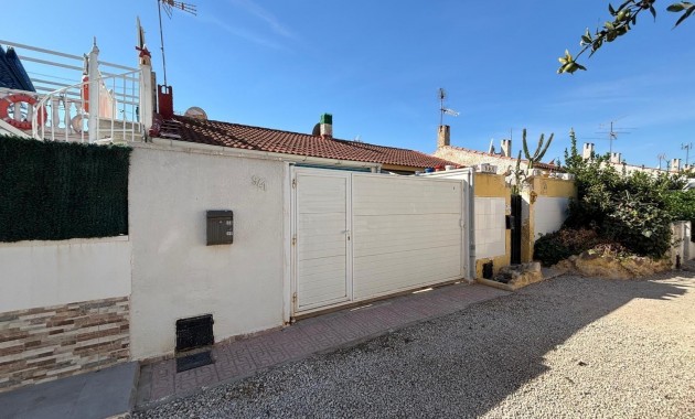 Venta - Bungalow -
Torrevieja - El limonar