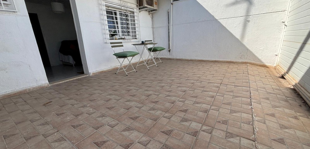 Venta - Bungalow -
Torrevieja - El limonar