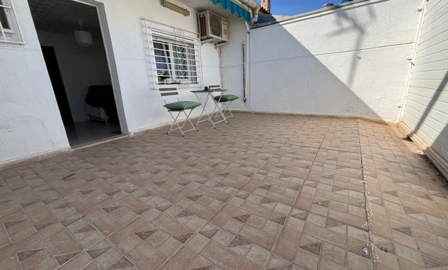 Venta - Bungalow -
Torrevieja - El limonar