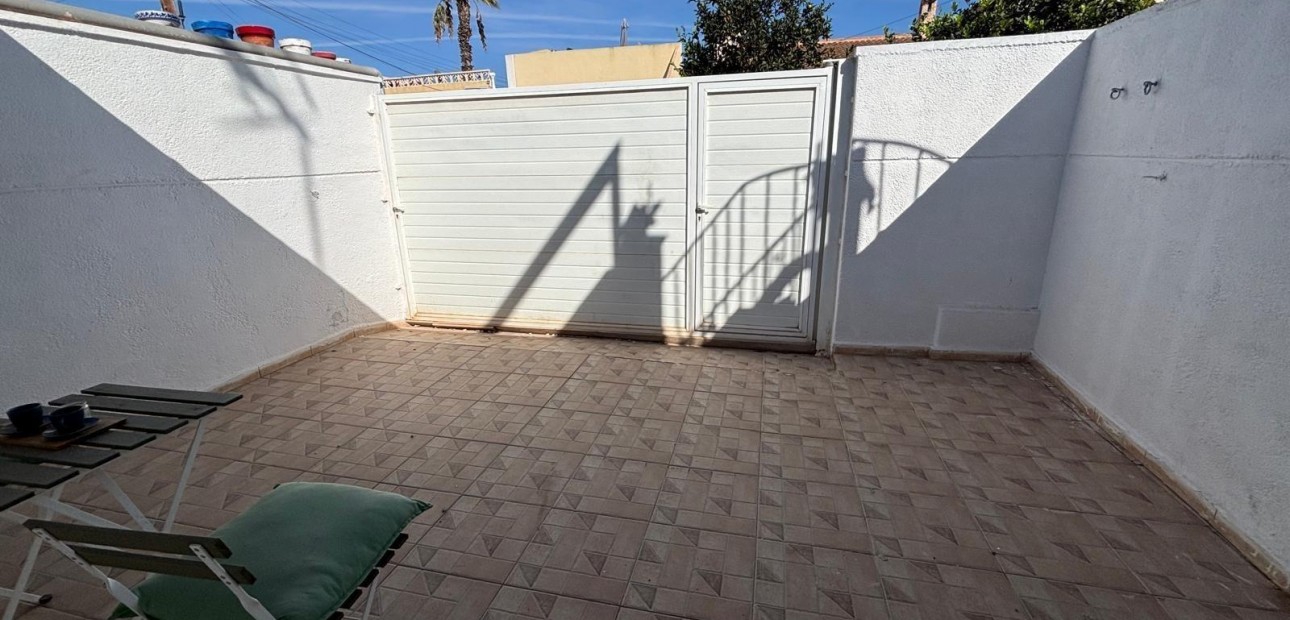 Venta - Bungalow -
Torrevieja - El limonar