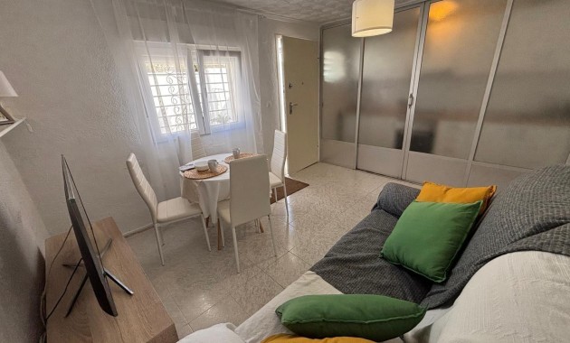Venta - Bungalow -
Torrevieja - El limonar
