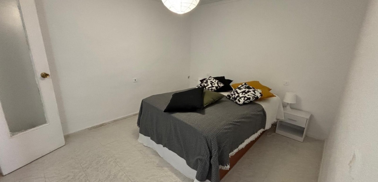 Venta - Bungalow -
Torrevieja - El limonar