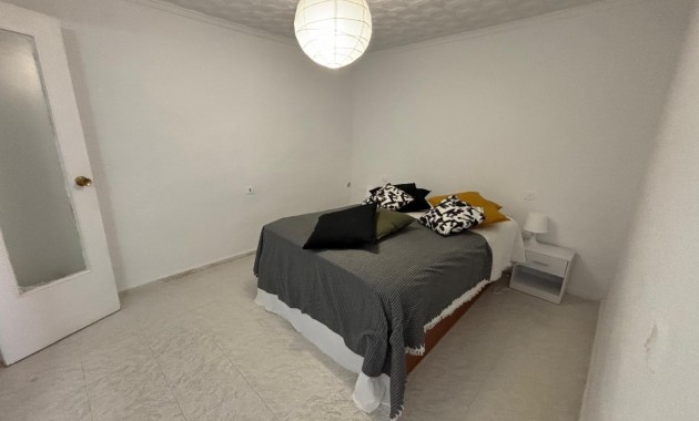 Venta - Bungalow -
Torrevieja - El limonar