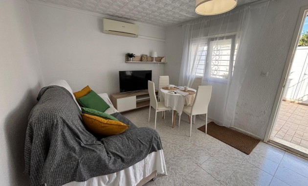 Venta - Bungalow -
Torrevieja - El limonar