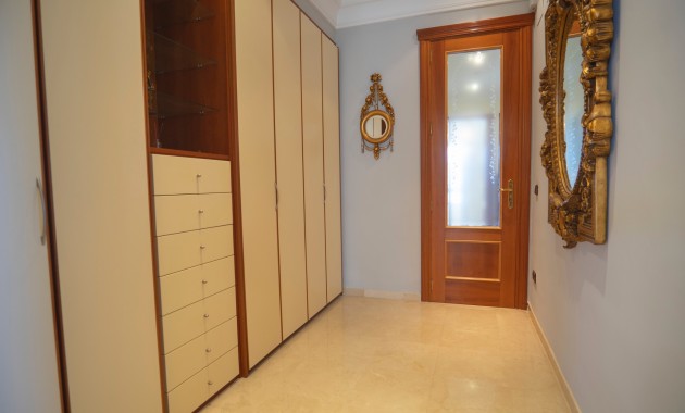 Sale - Apartment / flat -
Benidorm