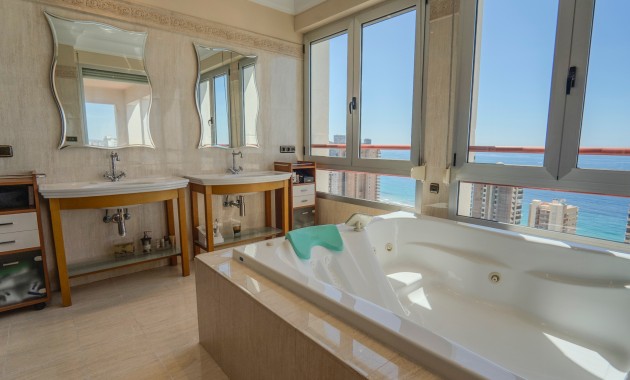 Sale - Apartment / flat -
Benidorm