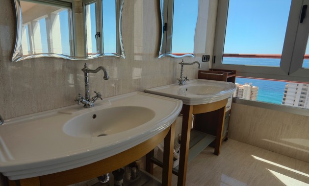 Sale - Apartment / flat -
Benidorm