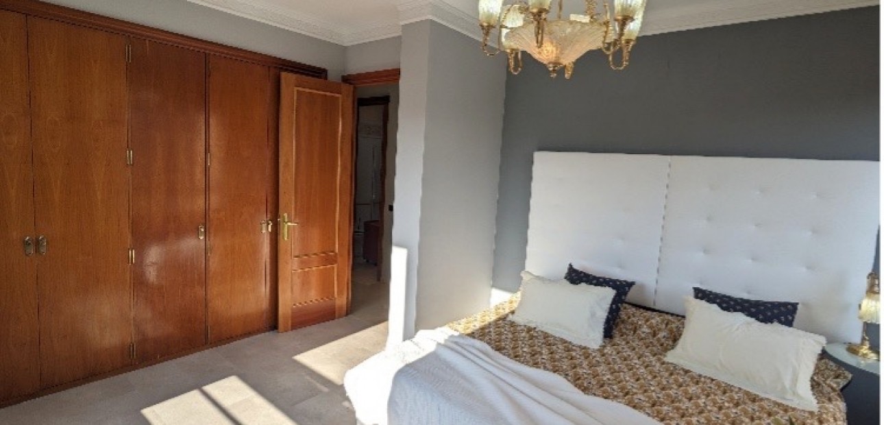 Sale - Apartment / flat -
Benidorm