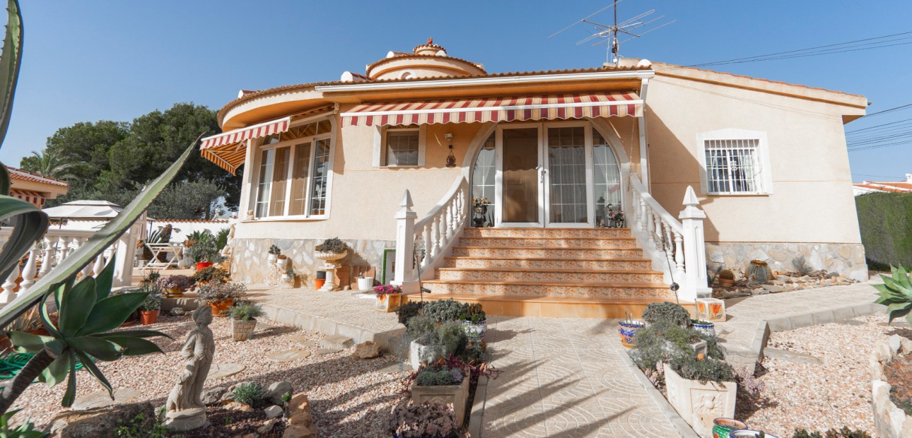 Herverkoop - Detached Villa -
Ciudad Quesada - Ciudad Quesada - Town