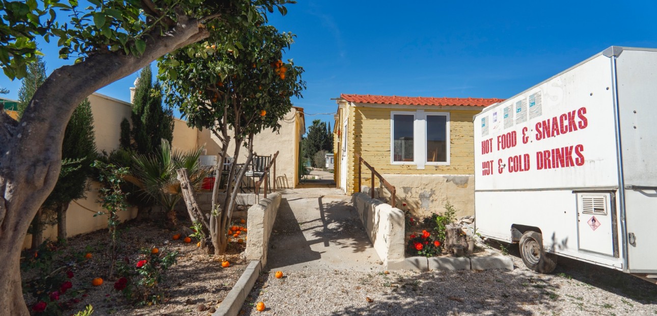 Sale - Country Property -
Los Montesinos - Los Montesinos - Country