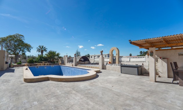 Sale - Country Property -
Los Montesinos - Los Montesinos - Country