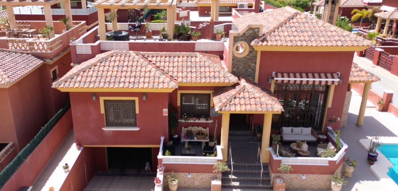 Herverkoop - Detached Villa -
Algorfa - Lo Crispin