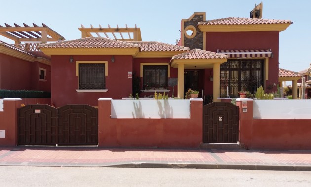 Herverkoop - Detached Villa -
Algorfa - Lo Crispin