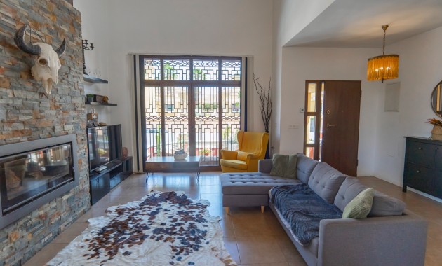 Herverkoop - Detached Villa -
Algorfa - Lo Crispin