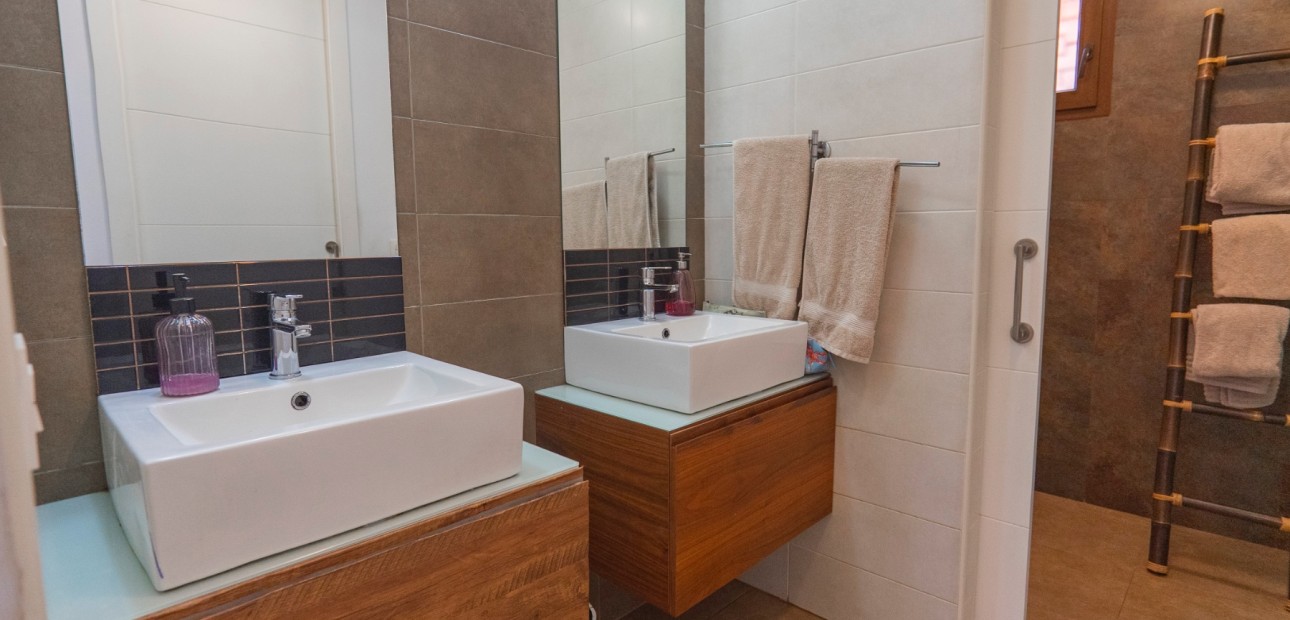 Herverkoop - Detached Villa -
Algorfa - Lo Crispin