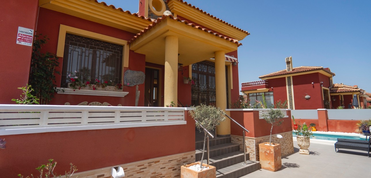 Herverkoop - Detached Villa -
Algorfa - Lo Crispin