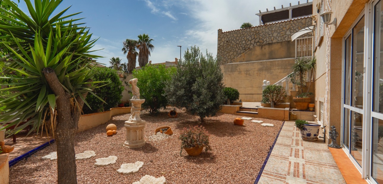 Sale - Detached Villa -
Ciudad Quesada - Ciudad Quesada - Town