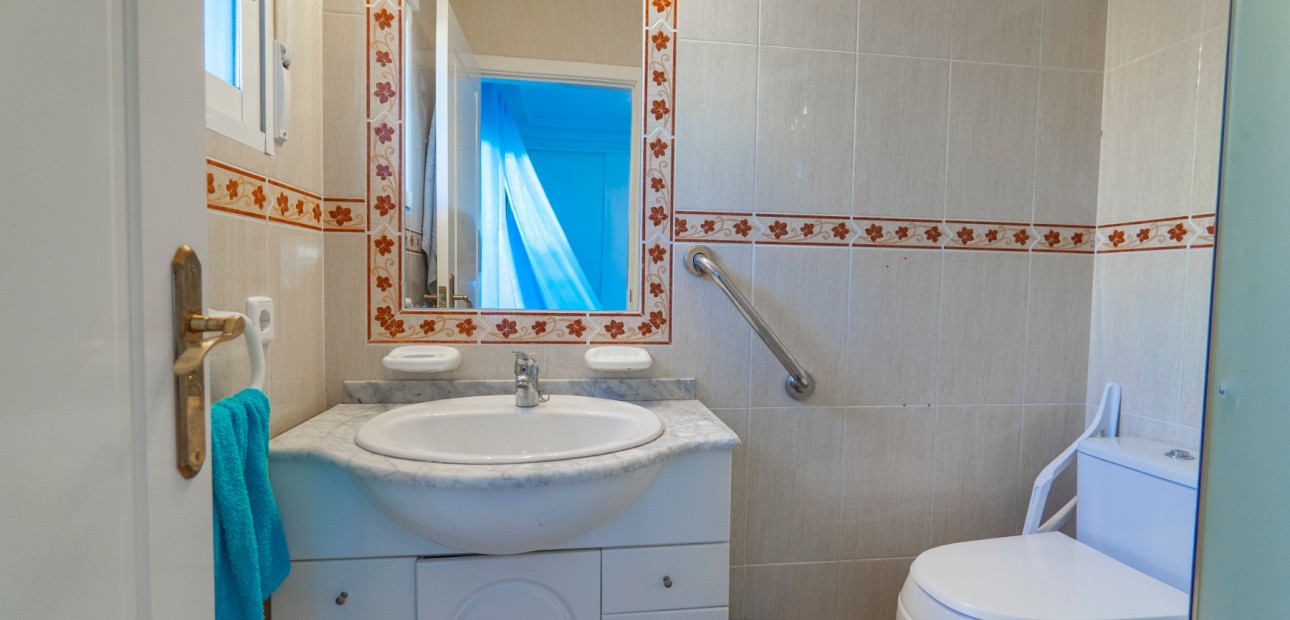 Herverkoop - Detached Villa -
Guardamar del Segura - El Raso