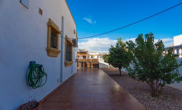 Herverkoop - Detached Villa -
Guardamar del Segura - El Raso