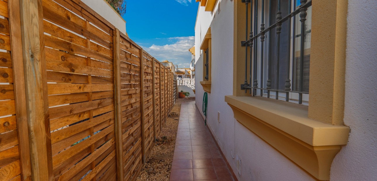 Herverkoop - Detached Villa -
Guardamar del Segura - El Raso