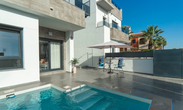 Venta - Detached Villa -
Torrevieja - Torreta Florida