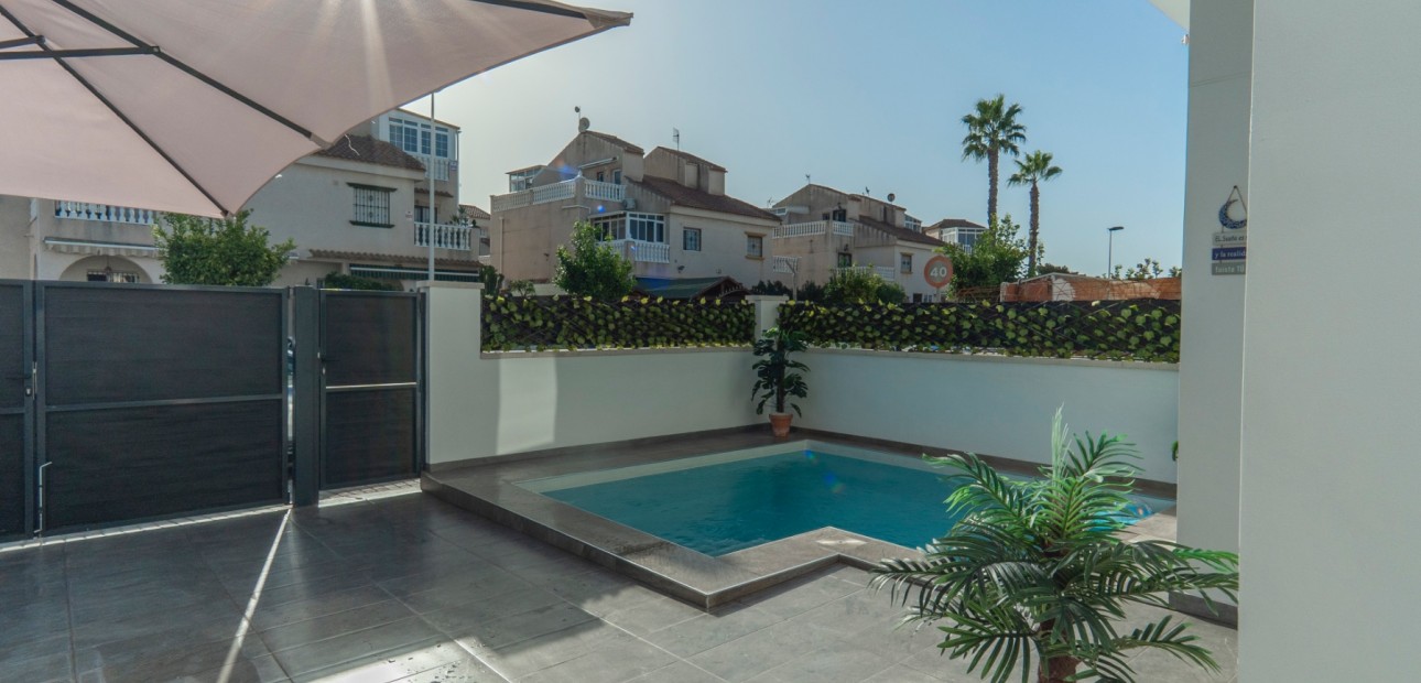 Venta - Detached Villa -
Torrevieja - Torreta Florida