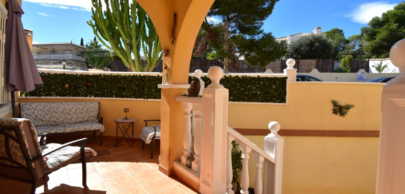 Herverkoop - Detached Villa -
Orihuela Costa - Villamartin