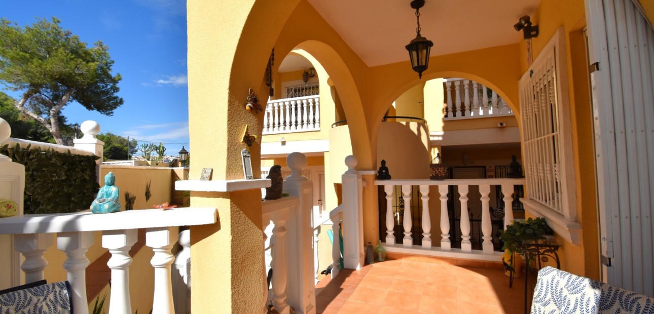 Herverkoop - Detached Villa -
Orihuela Costa - Villamartin