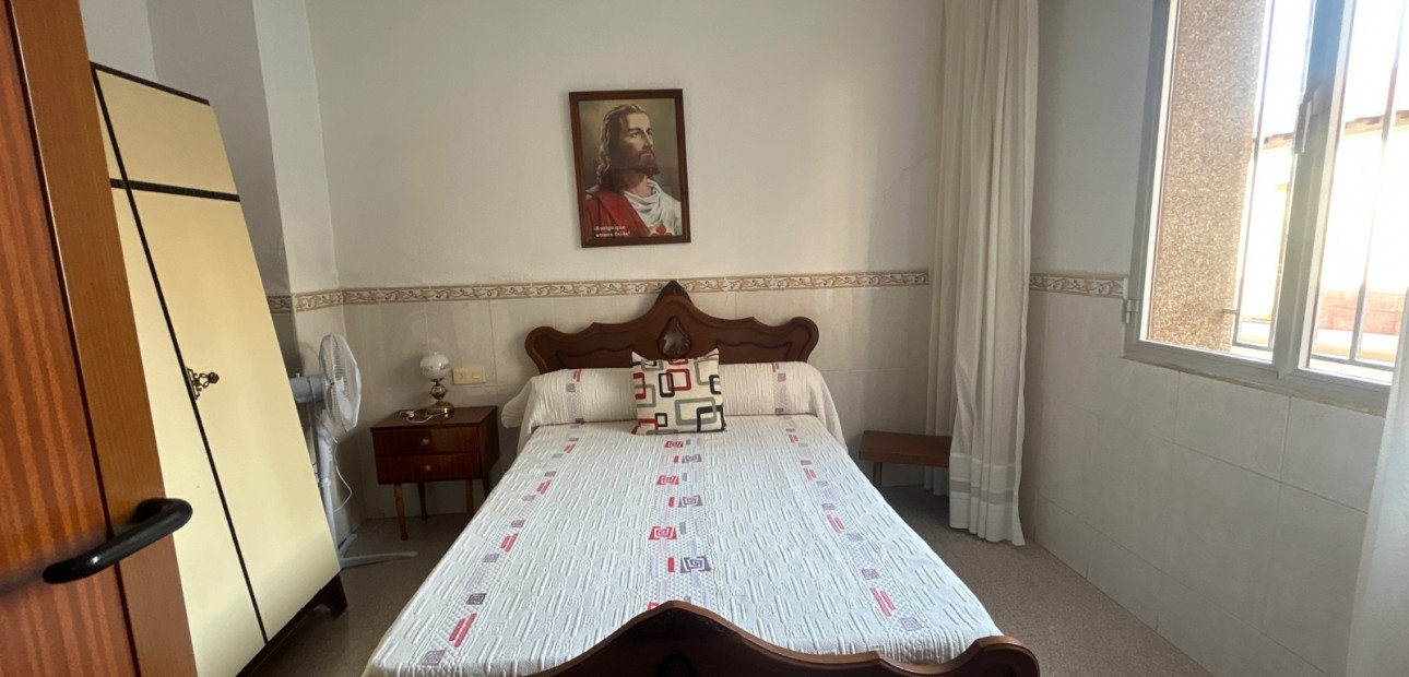 Venta - House -
Benejúzar