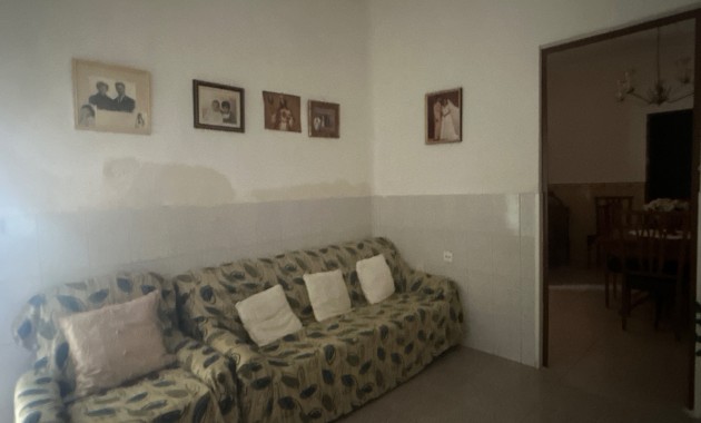 Venta - House -
Benejúzar