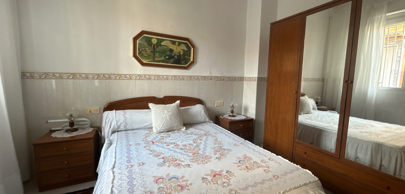 Venta - House -
Benejúzar