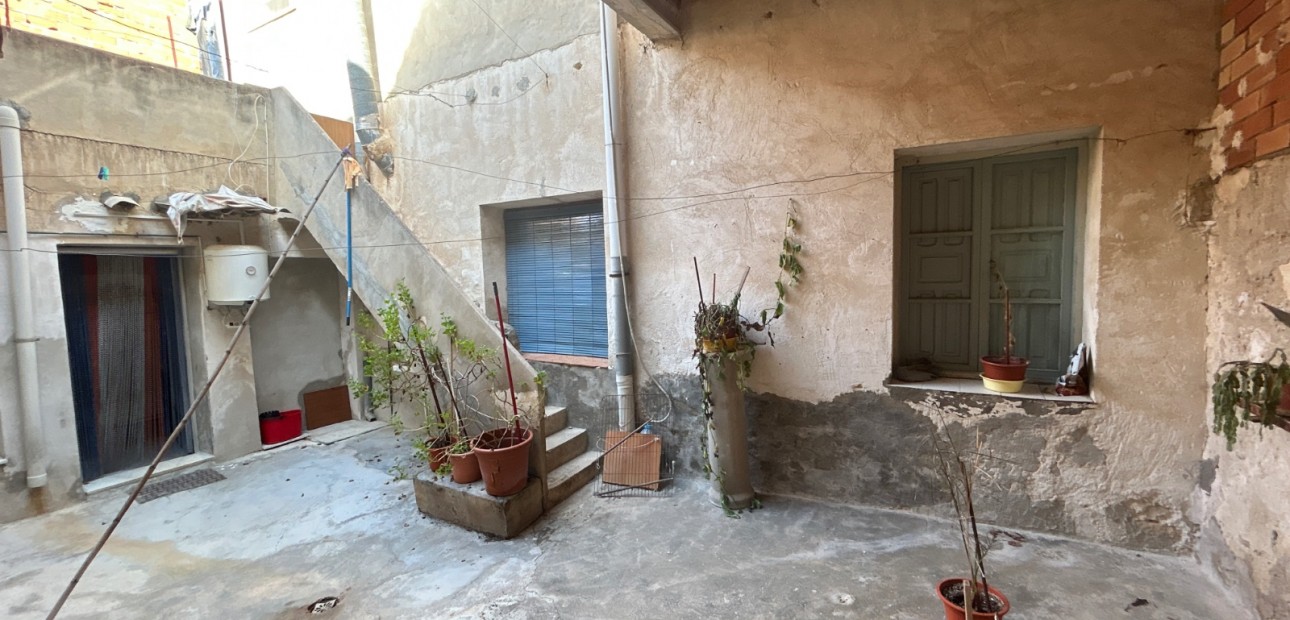 Venta - House -
Benejúzar