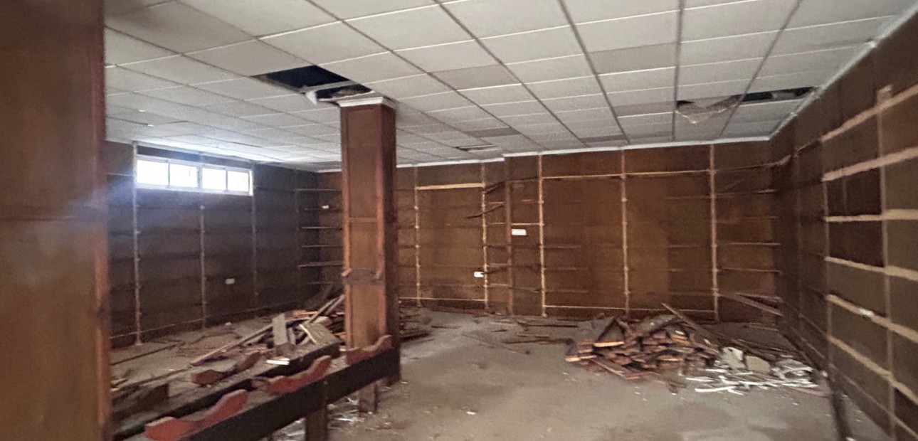 Herverkoop - Commercial (6) -
Jacarilla