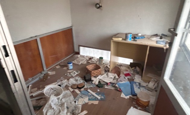 Herverkoop - Commercial (6) -
Jacarilla