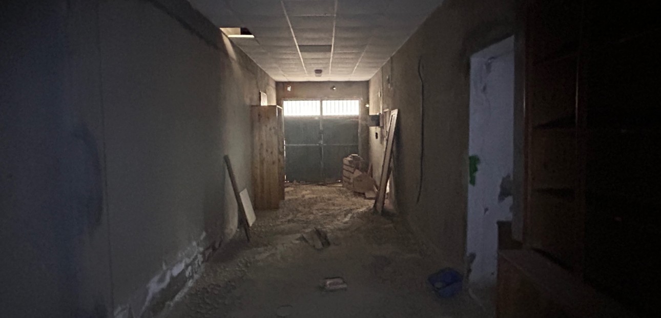 Herverkoop - Commercial (6) -
Jacarilla