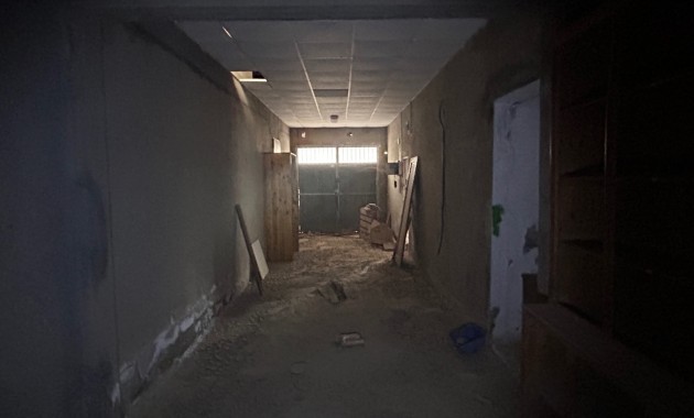 Herverkoop - Commercial (6) -
Jacarilla