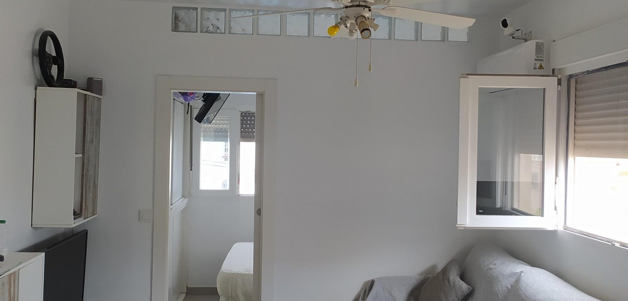 Sale - Studio -
Torrevieja - Acequion