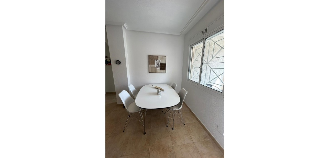 Herverkoop - Bungalow -
Torrevieja - Torreblanca