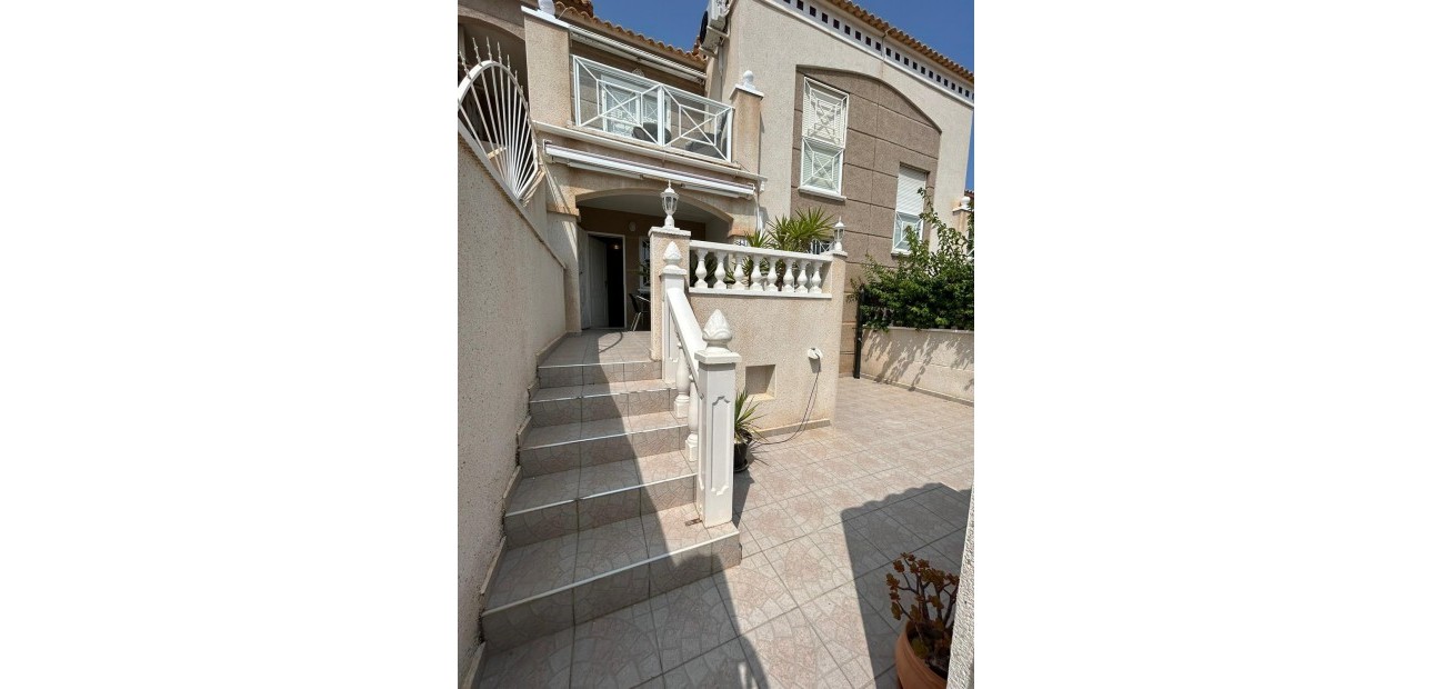 Herverkoop - Bungalow -
Torrevieja - Torreblanca