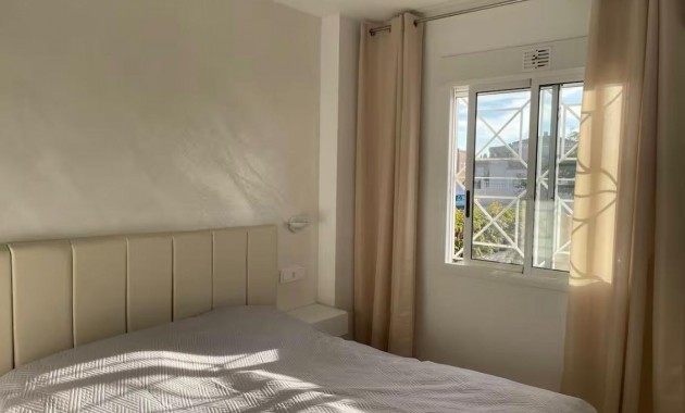 Herverkoop - Bungalow -
Torrevieja - Torreblanca