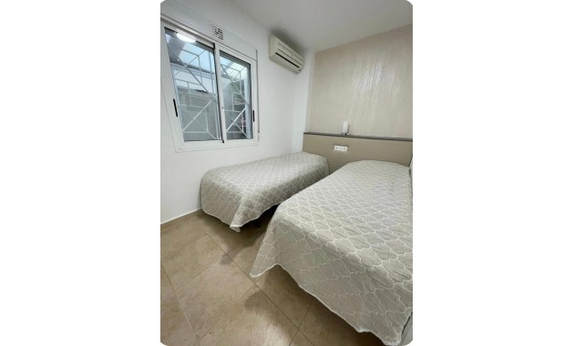 Herverkoop - Bungalow -
Torrevieja - Torreblanca