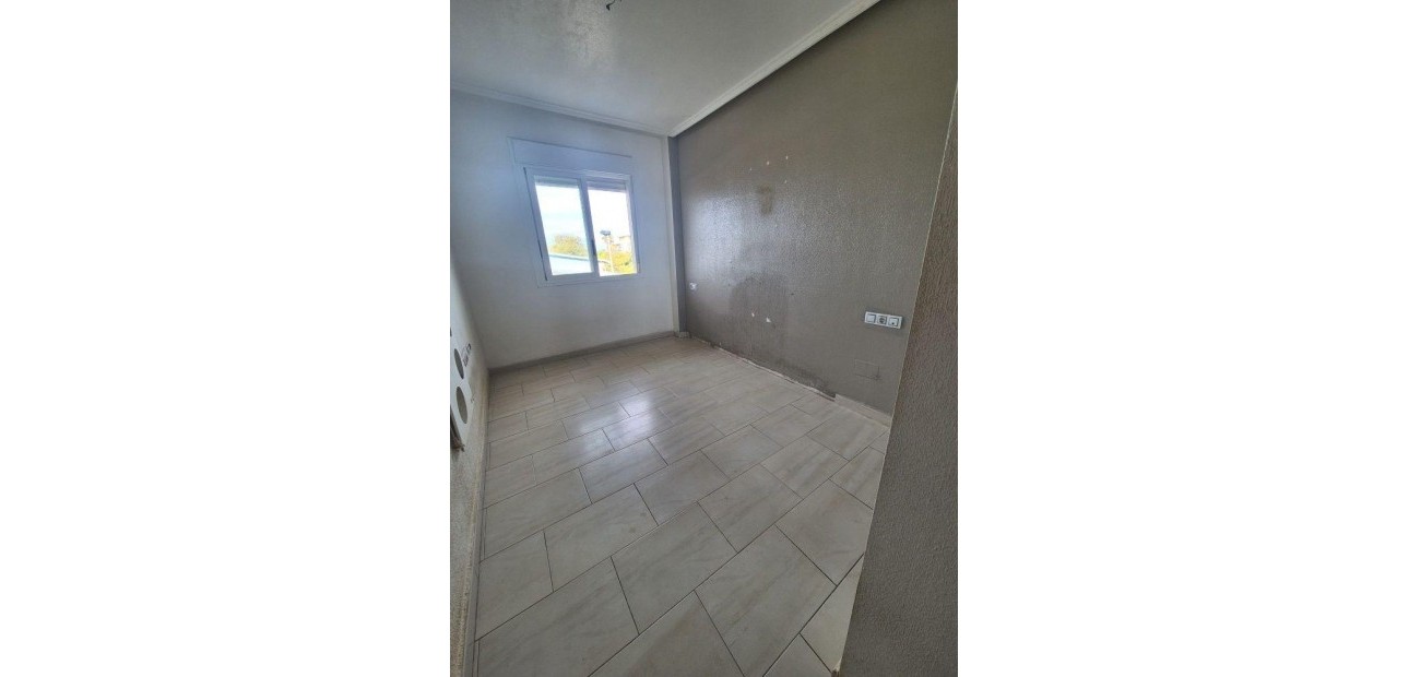 Venta - Apartamento / piso -
Torrevieja - Aguas Nuevas