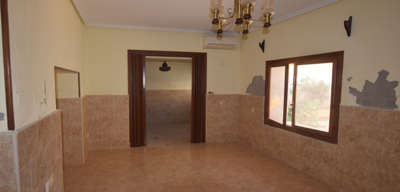 Herverkoop - Herenhuis -
Los Montesinos - Los Montesinos - Village