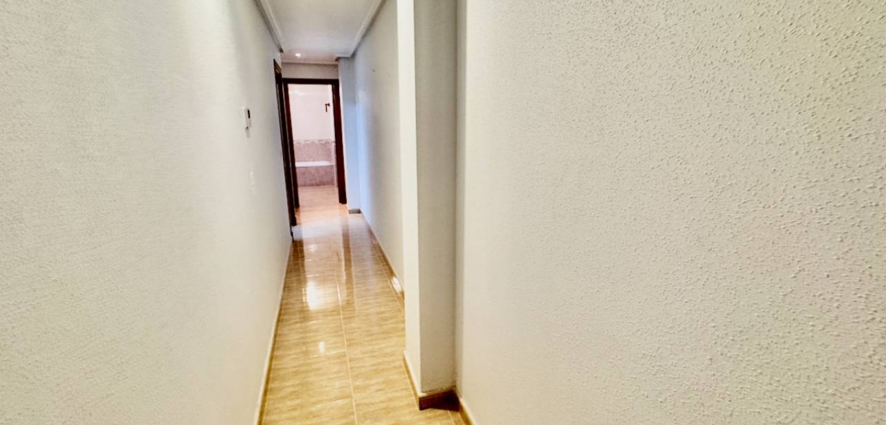 Herverkoop - Appartement / flat -
Formentera del Segura - Formentera - Village